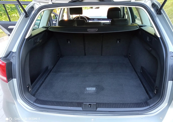 Volkswagen Passat cena 41900 przebieg: 297300, rok produkcji 2017 z Piła małe 254